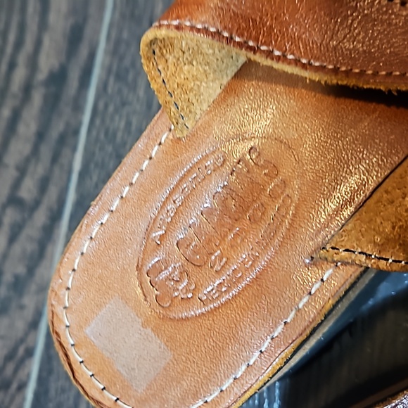 Garcias Tan Brown Lightweight Leather Embossed Platform Sip on Sandals - Picture 6 of 14